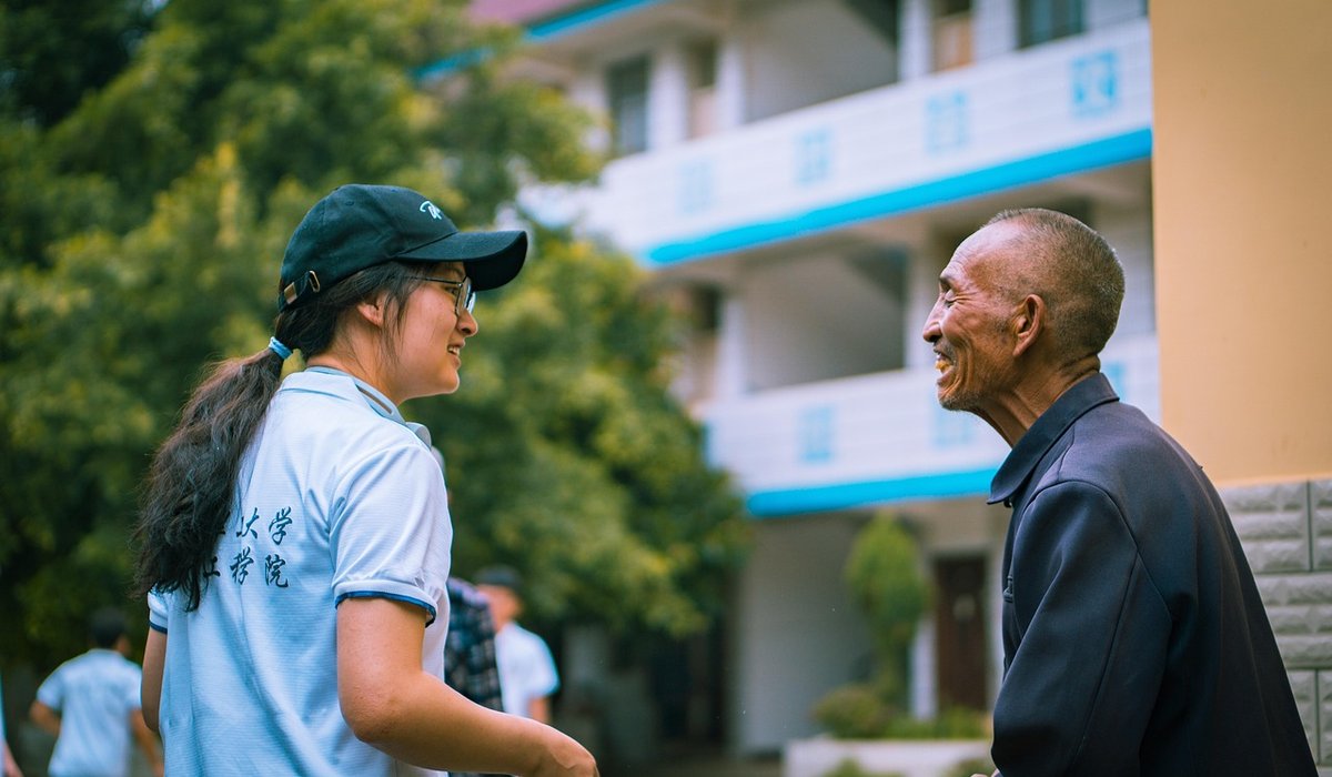 Creating a neighbourhood tool-sharing scheme that works